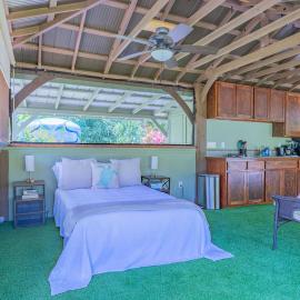 Glamping Garden Getaway โรงแรมในPahoa