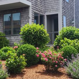 Spacious Oceanfront 3BR Condo with Private Beach in Ideal Hyannis Location, Hotel in Barnstable