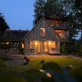 Atelier-Turm, hotel a Gschwend