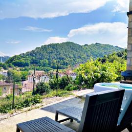 Appartement sur Vals les bains, hotel in Vals-les-Bains