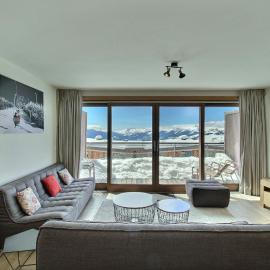 ARC 1600, Résidence Premium LE RIDGE, Appartement 10 personnes Duplex Vue Montagne - Ski aux pieds - Sauna, Hammam, Piscine intérieure chauffée, Salle de sport & fitness