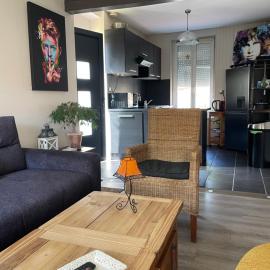 Agréable maison de ville à Pacy sur eure, hotel v destinácii Pacy-sur-Eure
