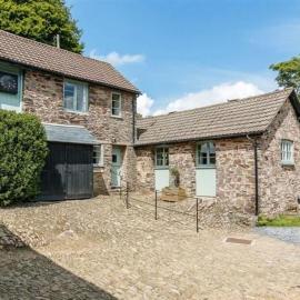 Stunning location in the centre of Exmoor, hotel di Exford