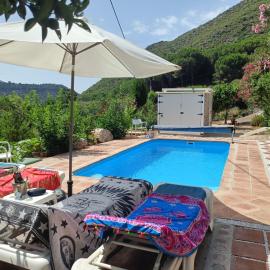 Villa María con piscina y glamping