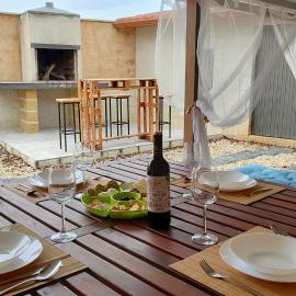 Casa rural Julia, hotel in Olleros de Tera