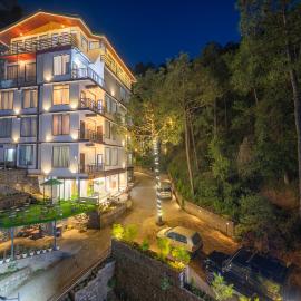 The Chalet Homestay I Luxury Rooms I Kasauli, hotel di Kasauli