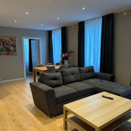 Stylish & Spacious Apartment - 89m2, hotel Arendalban