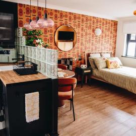 70s Hideaway Guest Studio for 2 I Private I Self Contained I Near Cardiff