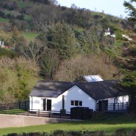 Glendarragh Cottage, hotel a Cushendall