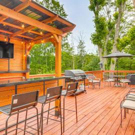 < 1 Mi to Raystown Lake: Family-Friendly Cottage!, Hotel in Huntingdon