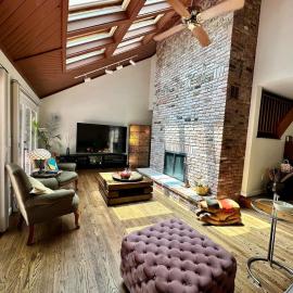 Nature's Nest - Woodland Retreat - Fireplace - Quiet and Cozy, hotel en Bethlehem