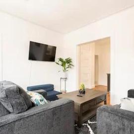 Cool 3 BR for U Near Manhattan View, 15 Min to NYC
