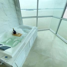 Ecusuites Eleven Riverfront Jacuzzi Home Premium