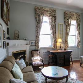The Jypsy Inn - The Royal Suite Bracebridge, хотел в Брейсбридж