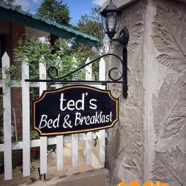 Ted's Bed and Breakfast, hotel en Santa Cruz