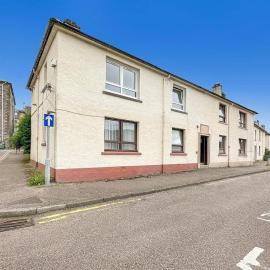 Town Centre Waterfront Apartment