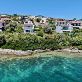 Sea front condo on the Gulf of Pagasitikos, hotel u gradu Marathos
