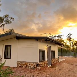 The Miners Cottage on Nettleton, hotel a Lightning Ridge