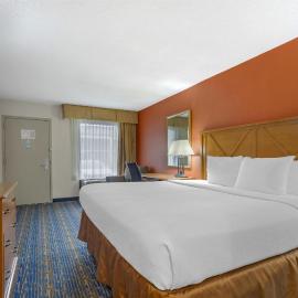 Best Western Dulles Airport Inn, khách sạn ở Sterling