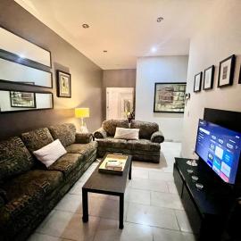 Modern and elegant house, hotel a Navojoa