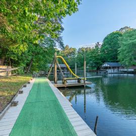 Lake Front Bed & Breakfast