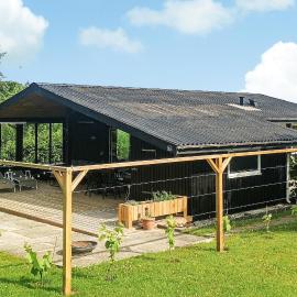 3 Bedroom Cozy Home In Vinderup, Hotel in Vinderup