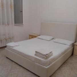 Villas Elena best view Durres – hotel w mieście Shijak