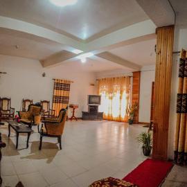 Araliya Holiday Home