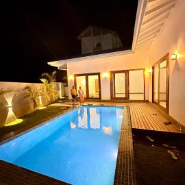 Villa Bellezza, Hotel in Pelena