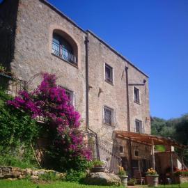 Agriturismo LE CASE ROTTE