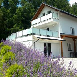 Domek przy Modrzewiach, hotel u gradu 'Bachórzec'