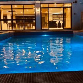 PNS Sports Hotel, hotell i Liliw