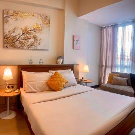 Flow 8 Suites at Mactan Newtown, hotel v mestu Punta Engaño