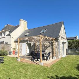 Ty Ar S'Hisel Séjour authentique en Bretagne, plage à 50 m - Holim'prest: Cléder şehrinde bir otel