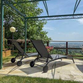 Panoramic Villa - Villetta Respiro، فندق في Montevecchia