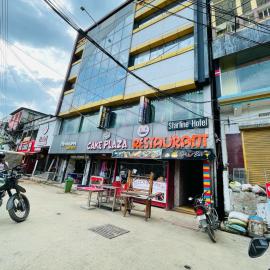 Starline Hotel, hotelli kohteessa Agartala
