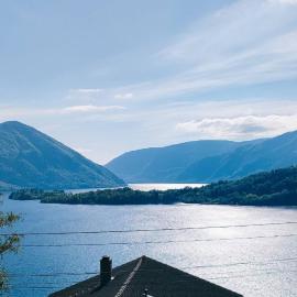Fjord view apartment, hotel en Vaksdal
