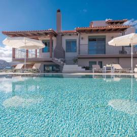 Villa Eolos with private pool, hotel u gradu 'Lygaria'