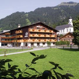 Sporthotel Krone, hótel í Schoppernau