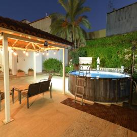 Vacation home with private pool, Floridia, hotel in Floridia