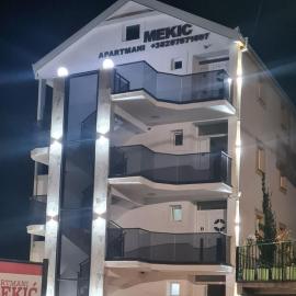 Apartments Mekic، فندق في يوتجيها