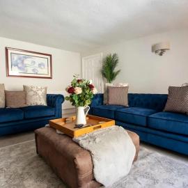 Central, beautiful home - with parking