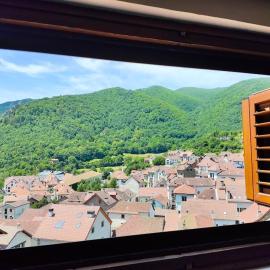 Apartamento ático Belabarce, hotell i Isaba