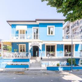 Hotel Lariana