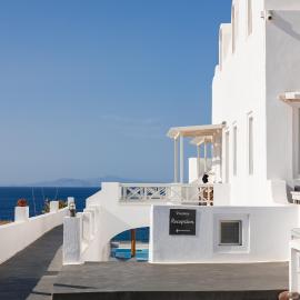 Vrachia Studios & Apartments