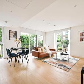 Luxury Apt In White City Living - Ideal For Family & Business Stay