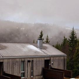 Cozy Apartment by the slopes in Kvitfjell Vest, מלון בFavang