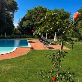 Villa Mucellena, hotel i Casole dʼElsa