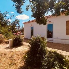 Monte das Raizes, hotel in São Teotónio