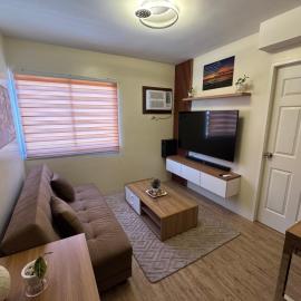 Berkeley Suites, Silang Cavite, hotel u gradu Silang